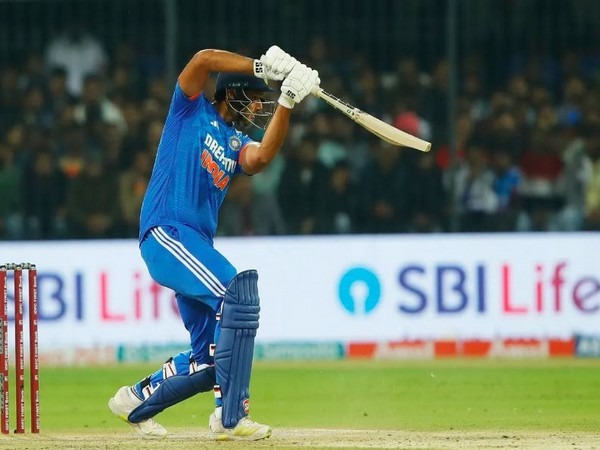 Aakash Chopra on Shivam Dube's batting: 