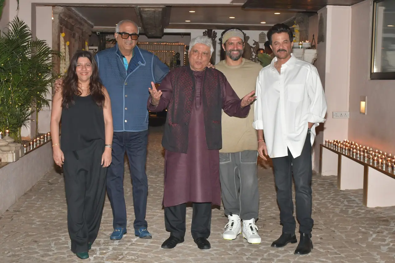 Anil Kapoor hosts birthday bash for Javed Akhtar
