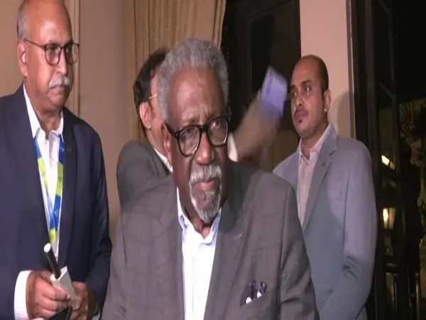 Clive Llyod, the former captain of the WI, said that India's star batter Virat Kohli can do anything he wants, even break Sachin Tendulkar's record of 100 international centuries.