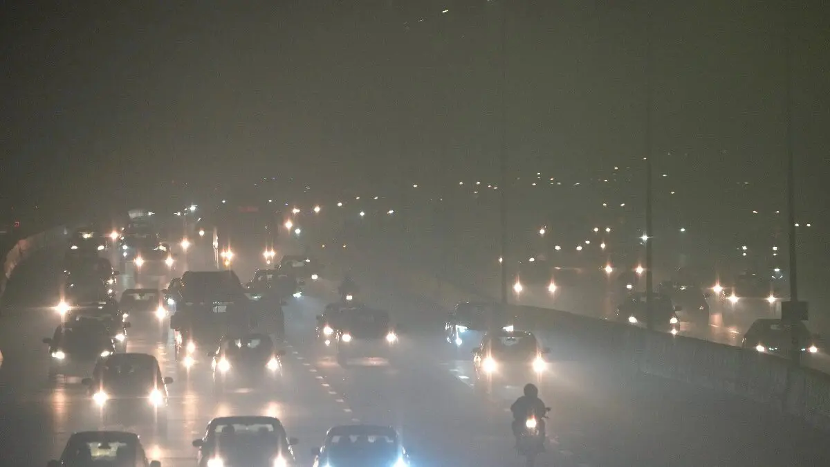 Dense Fog Engulfs Parts Of Delhi-NCR Amid Cold Weather, Visibility Badly Affected