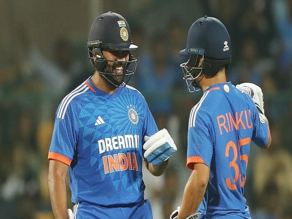Dravid hails Rohit's decision to take himself out in super over: "Ashwin-level thinking"
