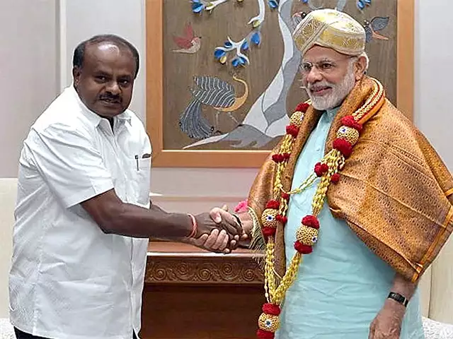 HD Kumaraswamy extends warm welcome to PM Modi in Karnataka