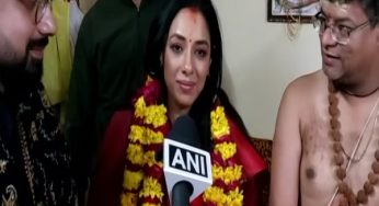 ‘Anupama’ actor Rupali Ganguly offers prayers at Mahakaleshwar temple in Ujjain