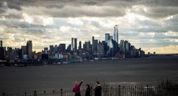 Powerful storm hits large parts of eastern US