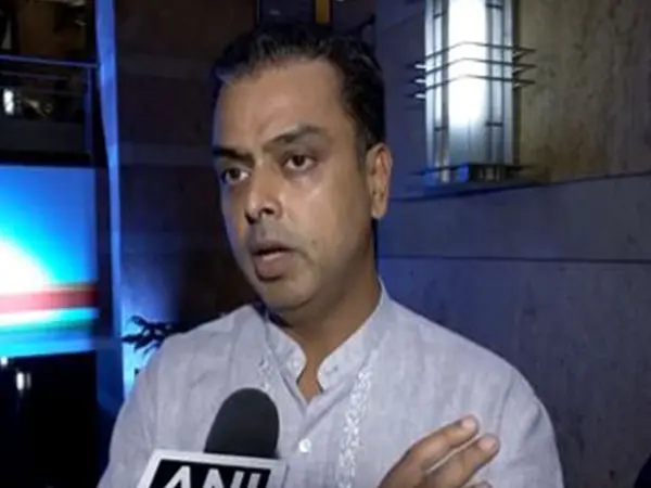 Milind Deora ends ’55-year relationship’ with Congress, to join Shiv Sena