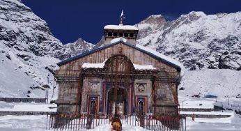 Uttarakhand: Kedarnath Dham receives heavy snowfall