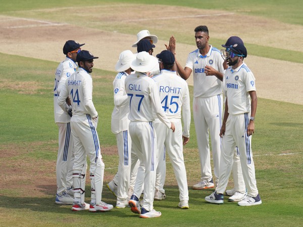 India in driver's seat with 101 runs lead against England (Day 03, Lunch)