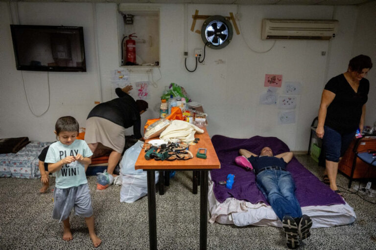 Israel to fund network reception in bomb shelters