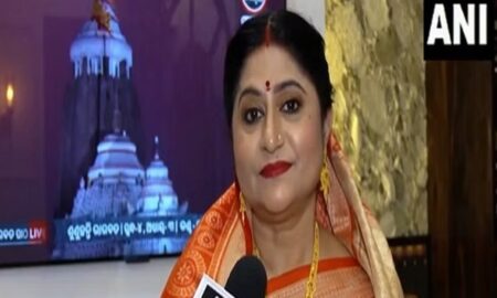 PM Modi Praises Namita Agrawal for her song: "Ayodhya Nagari Nache Ramanku Pai"