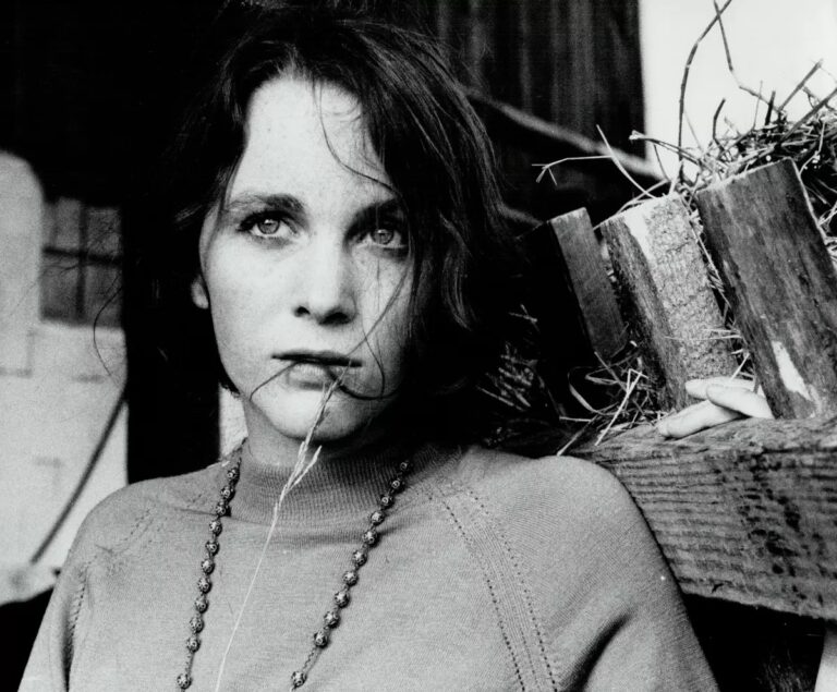 Mia Farrow’s sister, Tisa Farrow dies at 72
