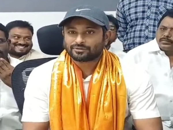 Cricketer Ambati Rayudu throws political curveball, quits YSRCP