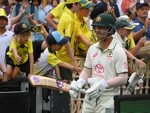 Aus vs Pak: Highlights 3rd Test Day 2, Rain forces early stumps