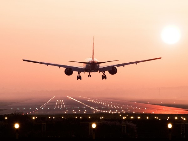 Majority passenger complaints regarding flight problems and refund; 422 complaints against SpiceJet, says DGCA report