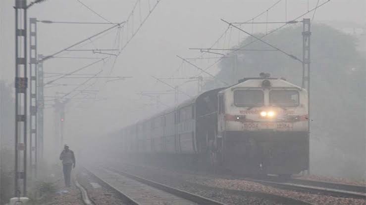 Cold wave grips Delhi: Flights, trains delayed as dense fog blankets national capital