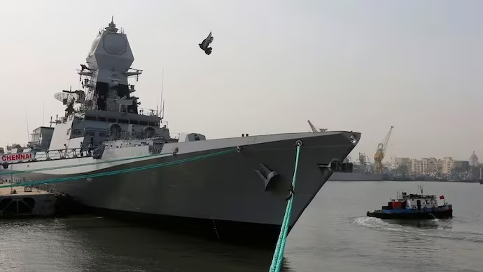 Indian naval warship reaches hijacked vessel, issues warning to pirates