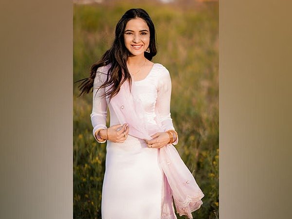 Jasmin Bhasin recalls "Warning 2" experience while dubbing in Punjabi for the first time