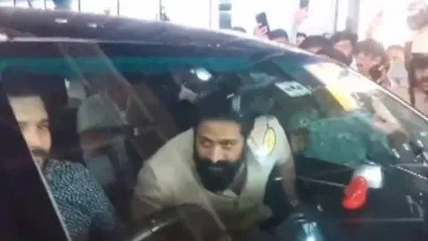 Yash Heads to Hubballi to meet kin of three fans electrocuted