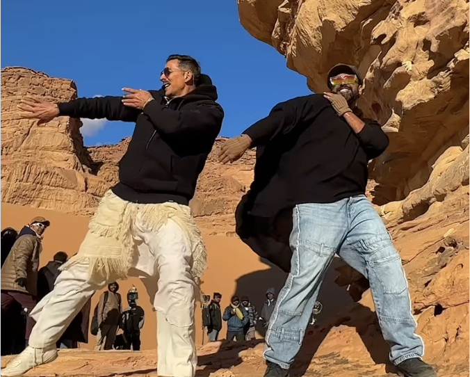 Akshay Kumar grooves to 'Uncha Lamba Kad' on 'BMCM' sets