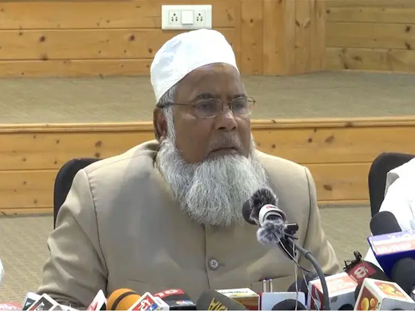 Muslim panel expresses concern over allowing ‘puja’ at Tehkhana in Gyanvapi mosque; seeks time from President Murmu