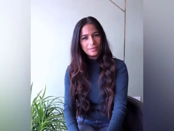 “Disgrace, pathetic”: Pooja Bhatt, Vivek Agnihotri call out Poonam Pandey for faking her death