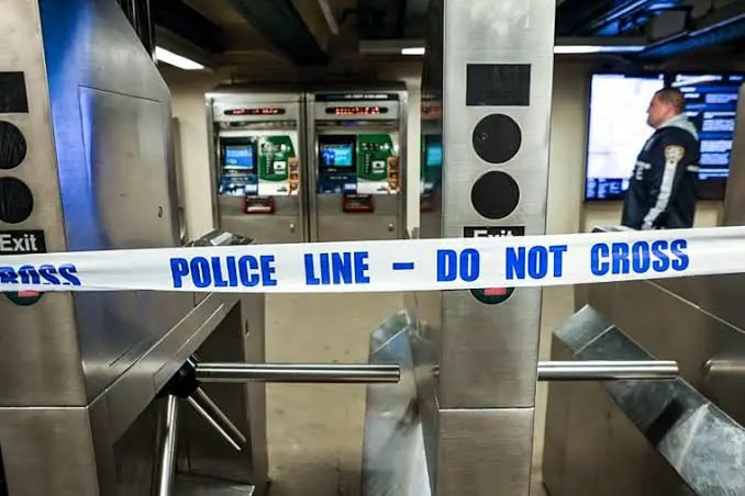 1 dead, 5 injured in New York City subway station shooting