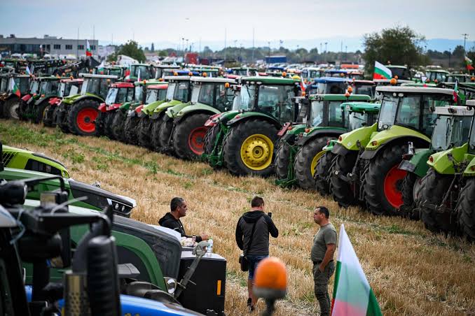 Ukraine President Zelenskyy invites Polish leaders to resolve farmers’ protests