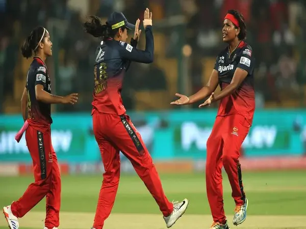 WPL 2024: RCB skipper Smriti Mandhana wins toss, opts to field against Gujarat Giants