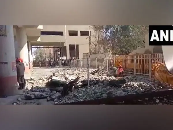 One Person Dies In Delhi Metro Wall Collapse; DMRC Announces Rs 15 Lakh Compensation For Kin Of Deceased