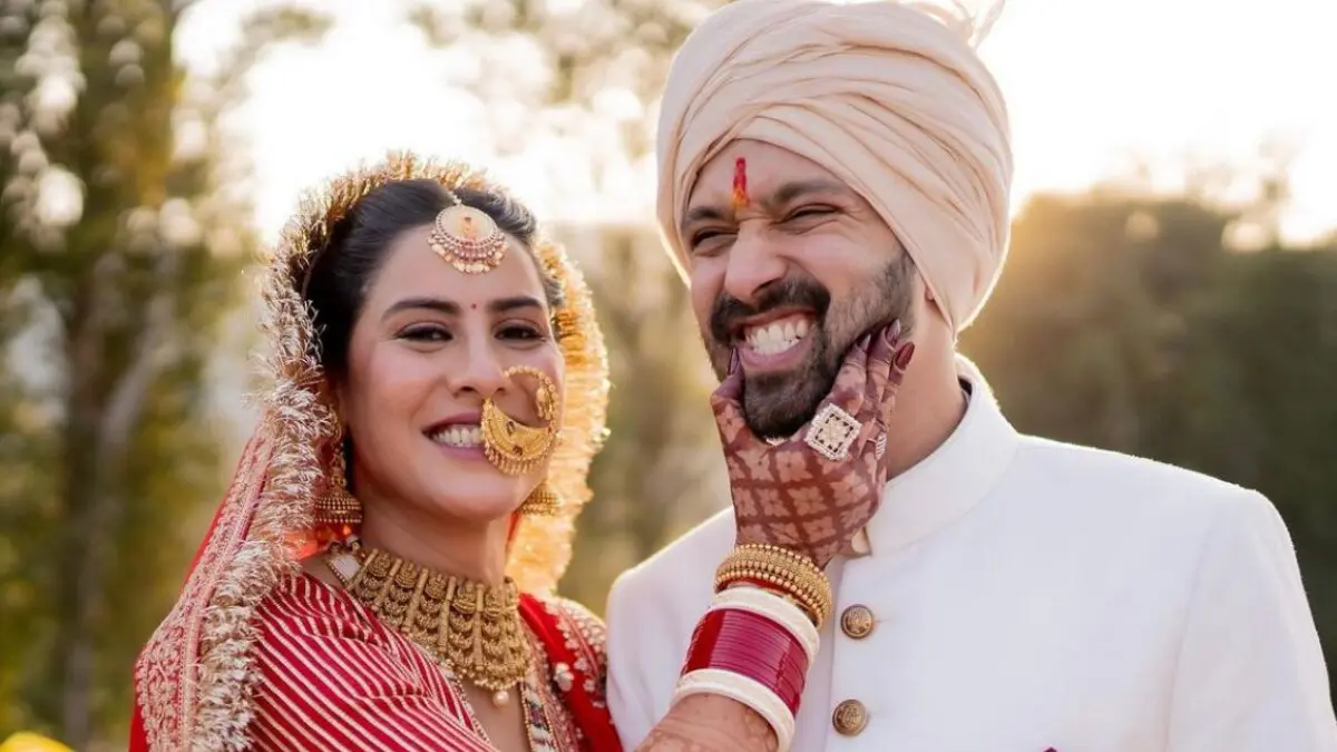 Vikrant Massey's wife Sheetal Thakur shares glimpse of their second marriage anniversary celebration