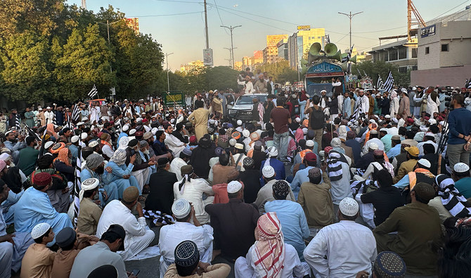 Pak: Opposition parties call off joint protests in Karachi; to observe “Black Day” across Sindh on Feb 27