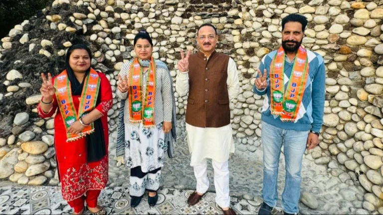 Three Aam Aadmi Party Chandigarh Councillors Join BJP In Delhi