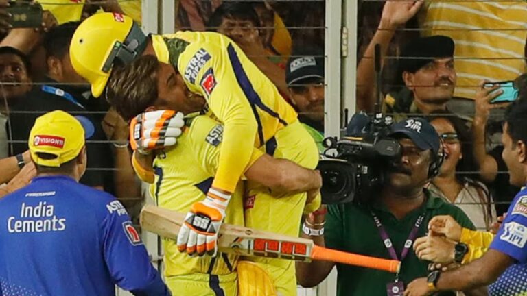 Jadeja's iconic moment with Dhoni during IPL 2023 final