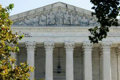 US Supreme Court blocks Texas from implementing immigration law