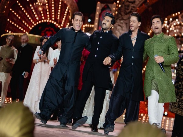 Ram Charan’s Makeup Artist Alleges SRK Disrespected ‘RRR’ Actor, King Khan’s Fans Come Out In Support