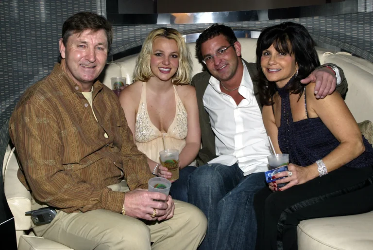 Britney Spears settles legal dispute with father