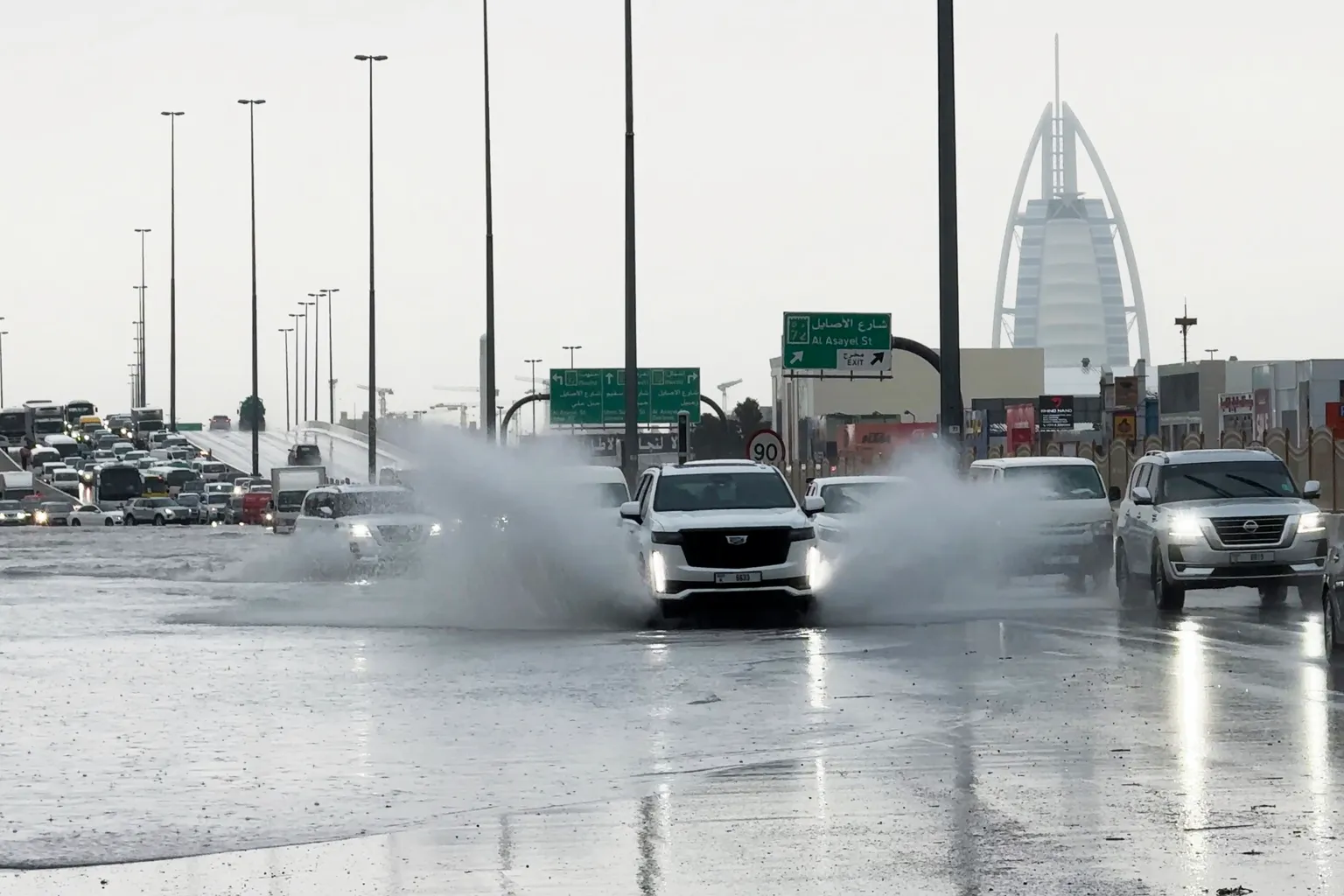 Heavy rains lash UAE, authorites issue 'unsettled weather' warning, watch video