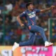 "He is bowling rockets in our team": De Kock lauds Mayank Yadav