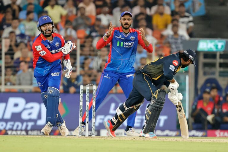 “Rishabh Pant Ties DK’s Record for Most Dismissals in an IPL Innings