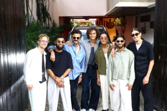 Anil Kapoor Welcomes Dance Group Quick Style at Mumbai Home