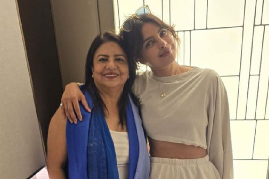 Priyanka Chopra Celebrates Mother's Birthday