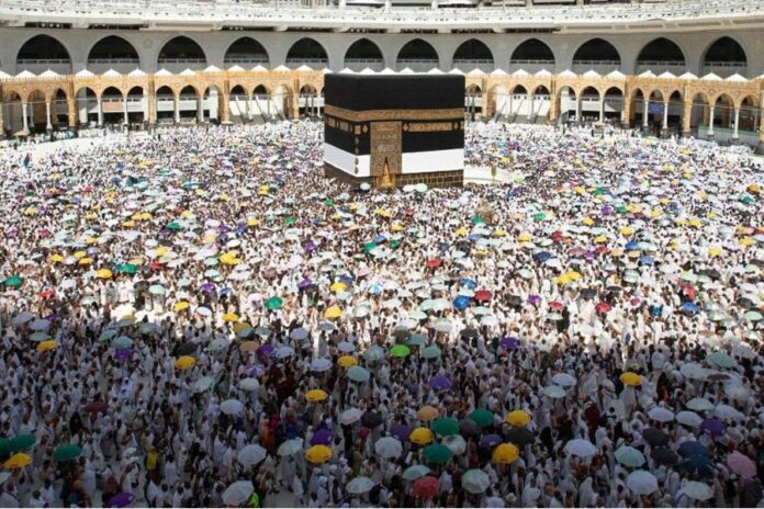 Hajj pilgrims perform Tawaf Al-Ifadah