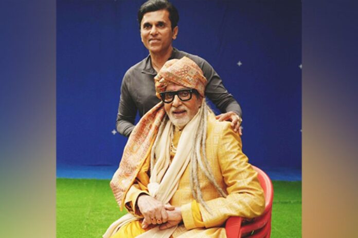 Big B's Candid BTS Moment from 'Fakt Purusho Maate' Sets Shared by Anand Pandit