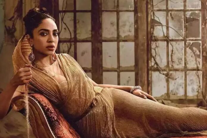 Sobhita Dhulipala Stuns as Showstopper for Rimzim Dadu at ICW 2024