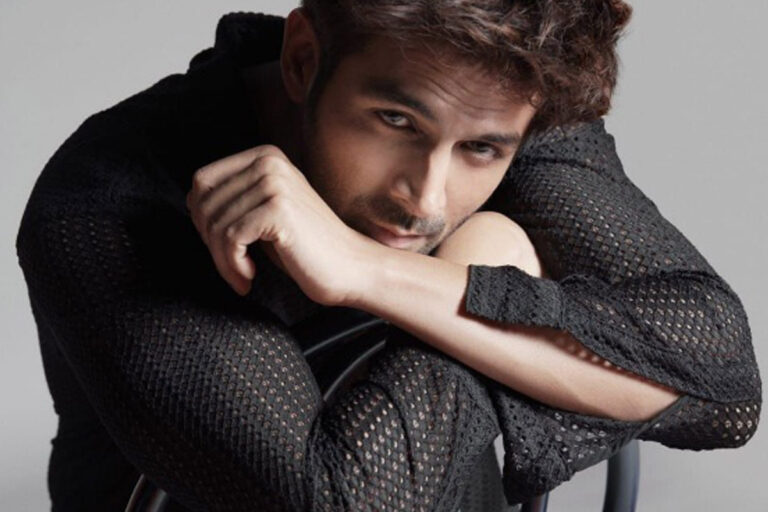 Kartik Aaryan Celebrates Friendship Day with Iconic Song ‘Tera Yaar Hoon Main’