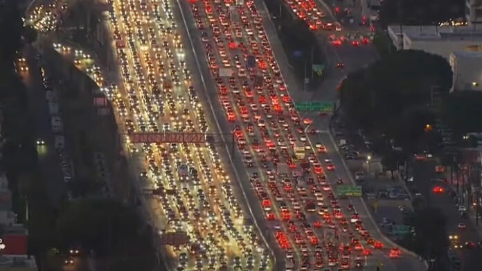 Los Angeles Traffic Jams: A Daily Struggle in the City of Angels