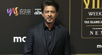 Bollywood Superstar Shah Rukh Khan’s grand Entrance On The Green Carpet, Sends His Fans Into A Frenzy