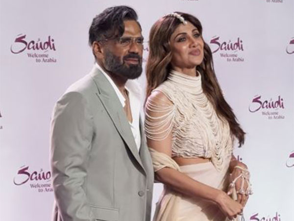 Is 'Dhadkan 2' Around The Corner! Shilpa Shetty, Suniel Shetty Reunite