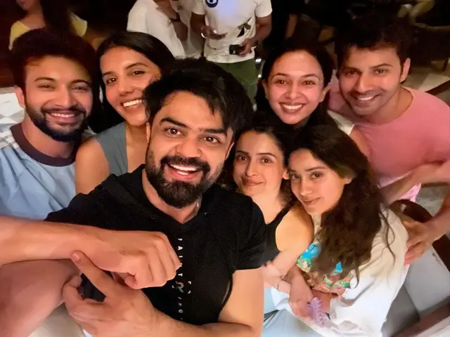 "Best Team Ever" : Janhvi Kapoor Lauds 'SSKTK' Team As They Wrap Up Udaipur Schedule