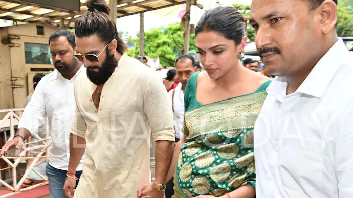 Parents-To-Be Deepika Padukone, Ranveer Singh visit Siddhivinayak Temple Ahead Of Ganesh Chaturthi