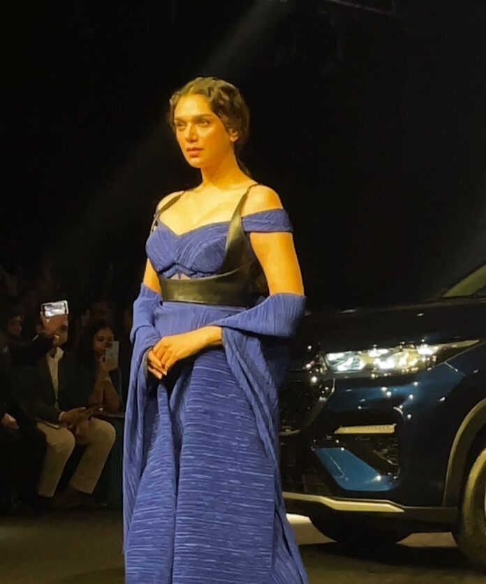 Bibbo Jaan In A Bold Avatar, Aditi Rao Hydari Makes A statement At Lakme Fashion Week